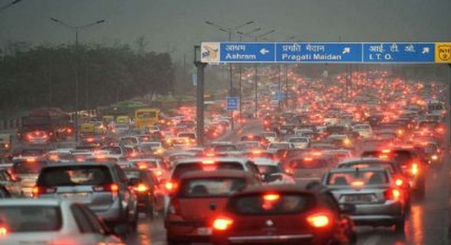 Delhi govt restricts BS-3 petrol and BS-4 diesel vehicles in Delhi-NCR