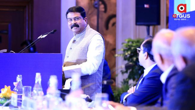 Pradhan calls upon industry to create enabling ecosystem in line with spirit of NEP 2020