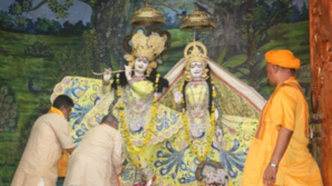 'Imbibe teachings of Lord Shri Krishna', Prez Murmu, PM Modi greet people on Janmashtami