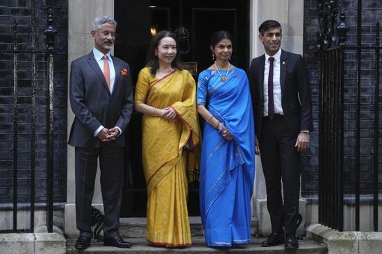 The foreign minister's wife, Kyoko Jaishankar, was also present. "Delighted to call on Prime Minister Rishi Sunak on Diwali Day.