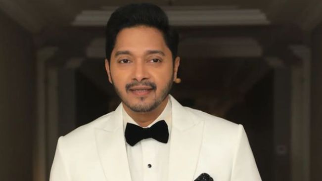 bollywood actor shreyas talpade collapsed due to heart attack shooting with akshay kumar film welcome to jungle