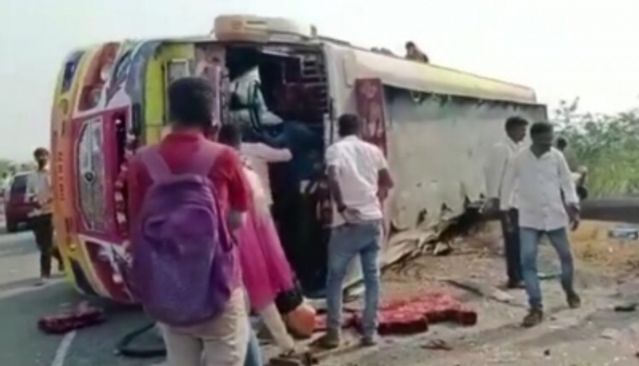 8 killed, 25 injured as private bus turns turtle in K'taka