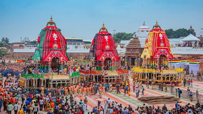 Today, devotees can see the lord jagannath on the entire chariot