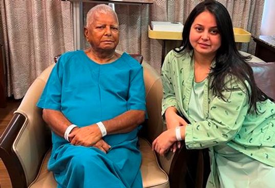 Lalu Prasad's kidney transplant successful in Singapore: Tejashwi