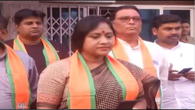 BJP lodges complaint at CEO, alleges BJD distributing money in Padampur
