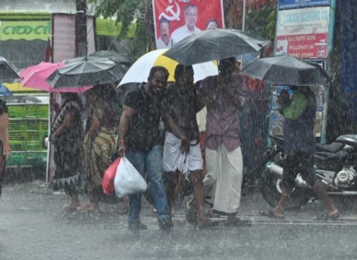 Monsoon hits Kerala, 3 days ahead of normal date