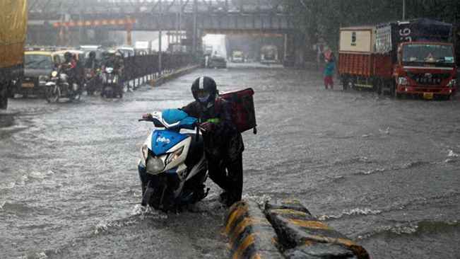 Mumbai Weather Update: 4 houses collapse in Mumbai due to heavy rain, no casualties