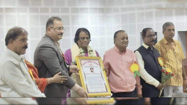 Eminent poet Dr. Phani Mohanty has been felicitated with the prestigious Godabarish Misha Samman for his outstanding contributions to Odia literature.