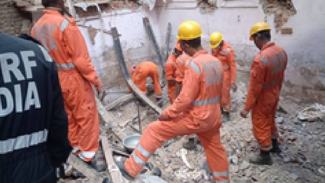 Two Killed As Building Collapses In Delhi's Kabir Nagar