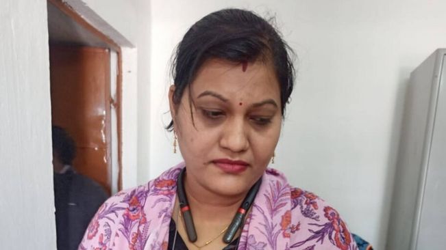 Woman RI Caught Taking Bribe In Sundargarh