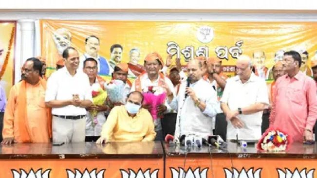 Ex-MLA Anam Nayak And Many Congress Leaders Join BJP