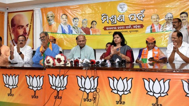 Collapse Of Tie-Up Talks Bring Cheers To BJD-BJP Workers, Ticket Aspirants In Odisha
