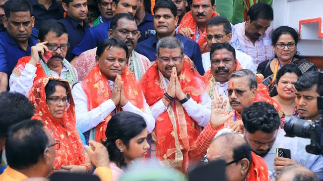 CM Majhi, Union Minister Pradhan Celebrate Nuakhai In Sambalpur