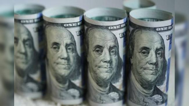 India’s Foreign Exchange Reserves Cross $700 Billion For First Time