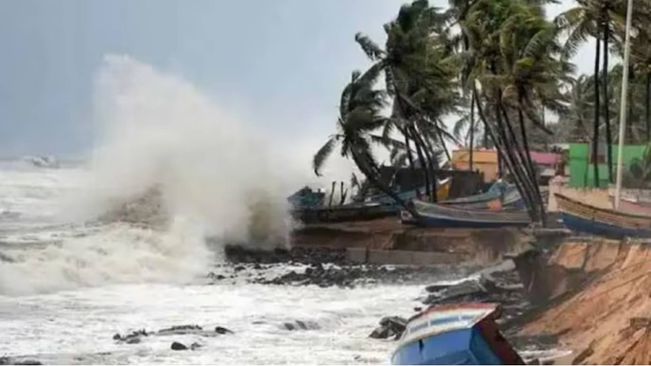 Cyclone Dana Moves Closer To Odisha Coast; Landfall Process To Begin Tonight