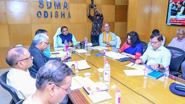 Odisha CM Mohan Majhi Holds Review Meeting Post-Cyclone Dana