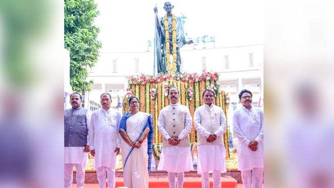 Odisha Governor, Assembly Speaker, CM Pay Tribute To Mahatma Gandhi On His 155th Birth Anniversary