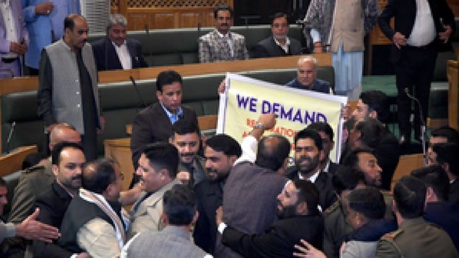 BJP MLAs Run ‘Parallel Assembly’ In J&K Assembly Lawns