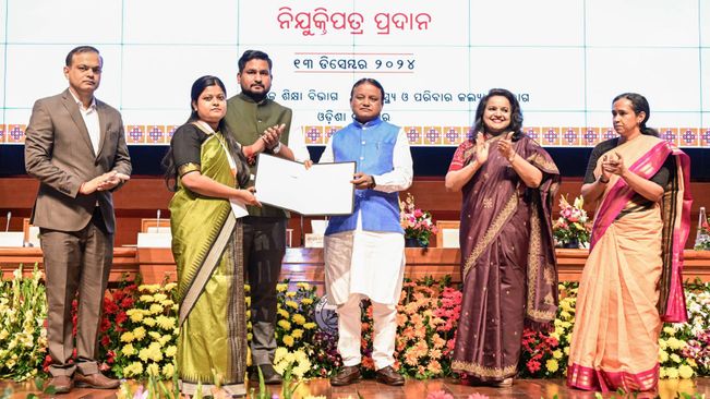 Odisha CM Distributes 376 Appointment Letters To Newly Inducted Recruits