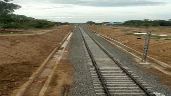 ECoR GM Inspects Boudh-Purunakatak Rail Section of Khurda Road-Balangir Rail Line Project