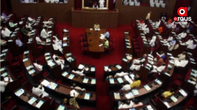Uproar in Odisha Assembly after CM reads out written statement