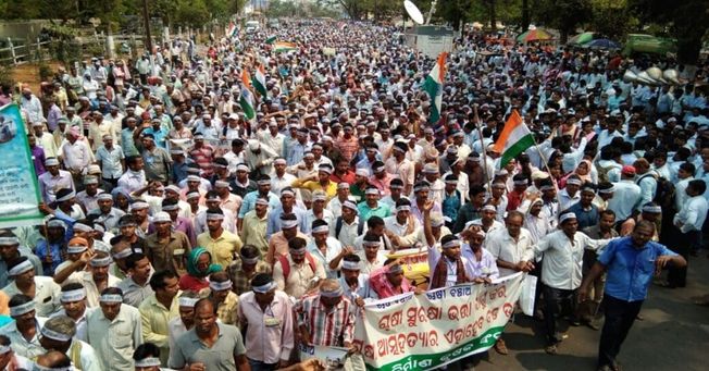 No crop insurance for 2 years: Farmers protest