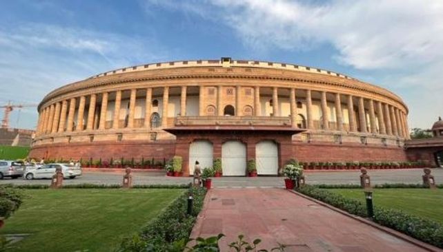 All-party meeting in Parliament begins, Congress leaders absent