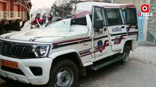 Four Sambalpur cops critical after truck hits PCR van during patrolling