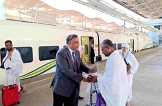 In a first, Indian Haj pilgrims travel from Jeddah to Mecca by high-speed train