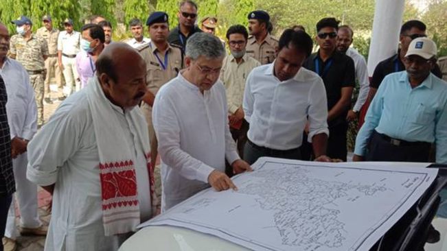 Rail Minister Ashwini Vaishnaw reviews developmental projects in Khajuraho