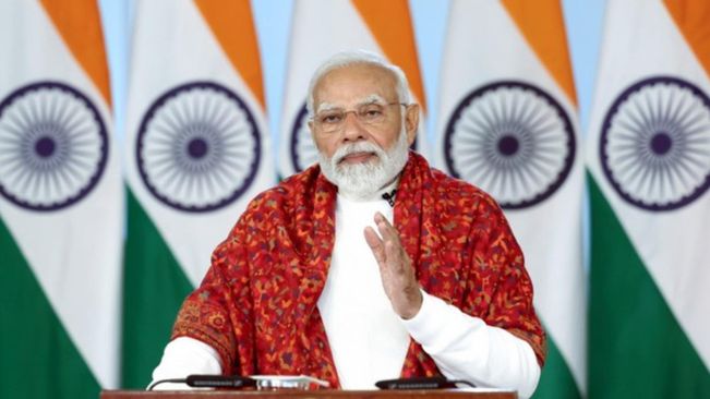 PM Modi extends greetings on National Handloom Day