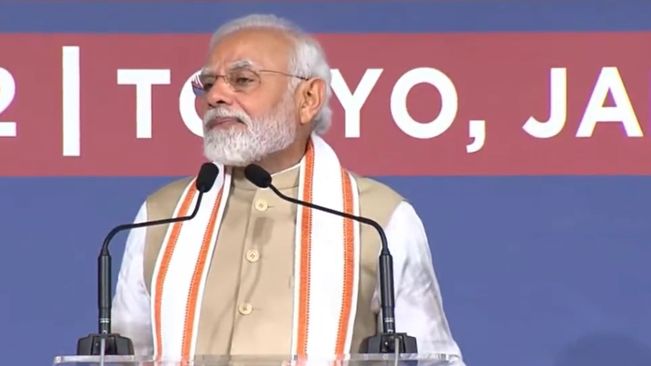 Tokyo :  PM Modi invited the Indian community in Japan to join and take forward the campaign of Bharat Chalo, Bharat Se Judo