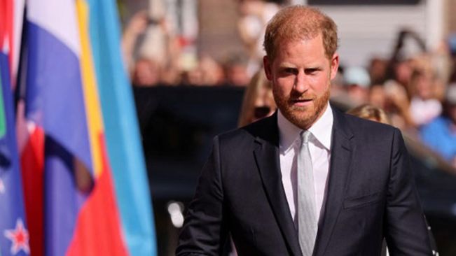 Prince Harry returns to UK following news of his father's cancer diagnosis