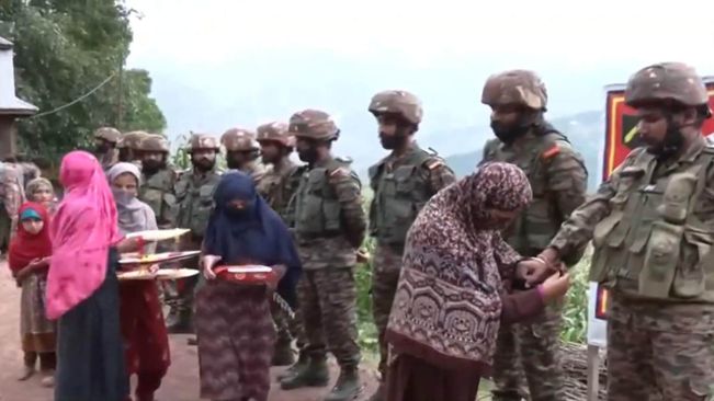 J&K: Women Tie Rakhi To Army Personnel Serving On LoC, Celebrate Raksha Bandhan In Uri