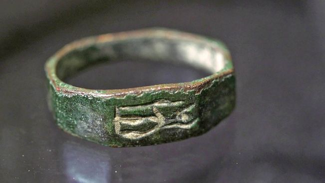 Teen Boy Stumbles Upon Roman-Era Ring