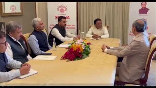 Chief Minister in Singapore to meet the goals of developing Odisha