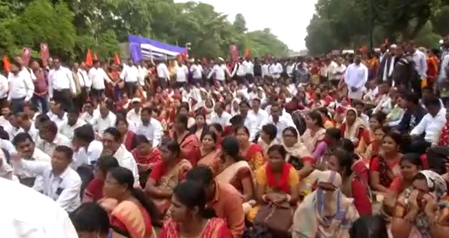 Bhubaneswar teachers protest