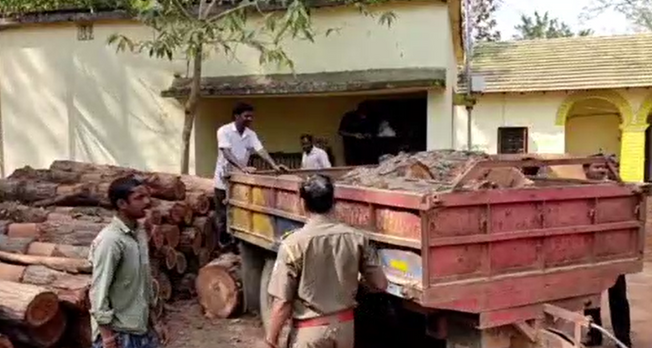 Keonjhar, Patana forest department seized stolen wooden cart