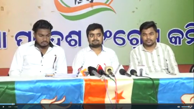 press conference by student congress
