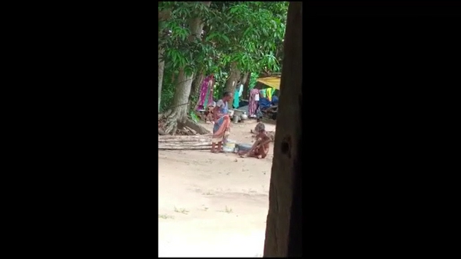 Video of wife beating up old husband naked has gone viral