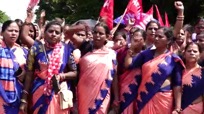 Movement of Odisha group supporters working in the state with 11 point demands