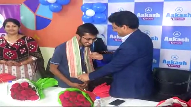 Akash BYJU Congratulate Sambhab Mishra who received Bal Award