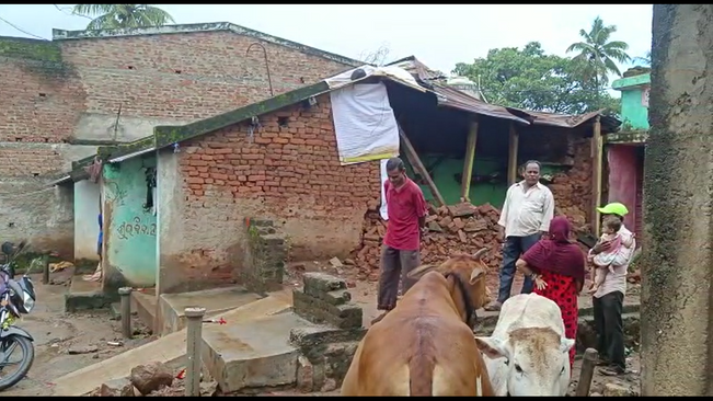 The wall collapsed in the torrential rain in Gajapati Badapada village