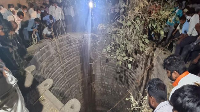 Five die after entering abandoned well to rescue cat in Maharashtra's Ahmednagar