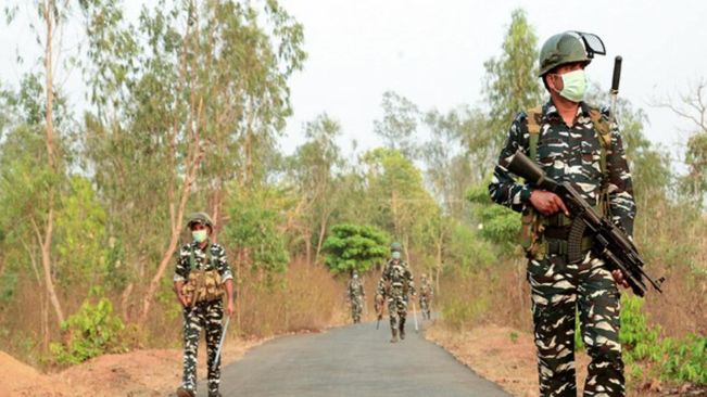 Chhattisgarh: Four Naxals killed in ongoing encounter with forces in Narayanpur district