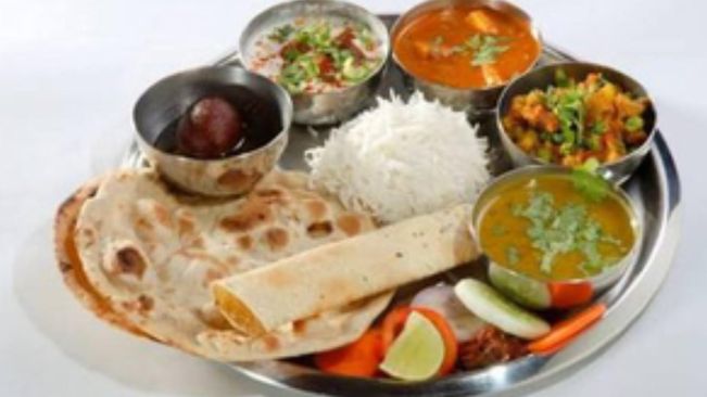 Home-cooked veg and non-veg thalis get cheaper as prices of tomatoes, broilers ease