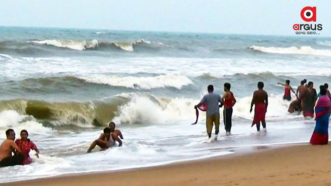 Tourist goes missing while taking bath in Puri sea