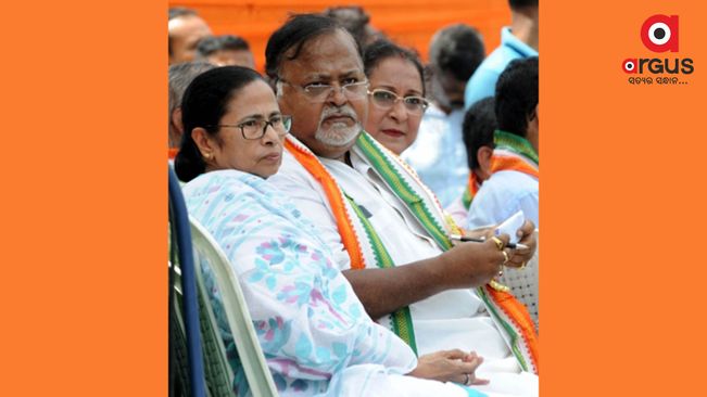 WBSSC scam: Partha Chatterjee upset over not being able to contact Mamata Banerjee