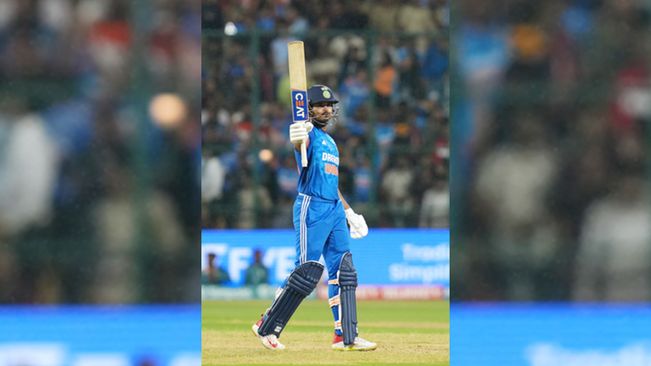 5th T20I: Shreyas Iyer's Fifty Helps India Reach 160/8 Against Australia