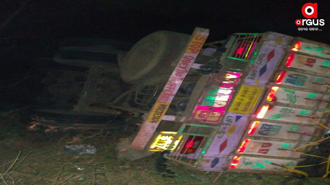 The truck hit the bus in Sambalpur